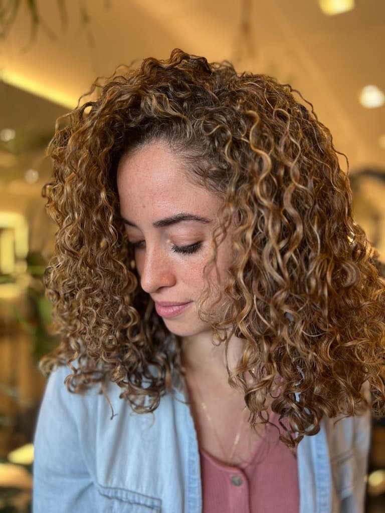 Devana Salon gallery image