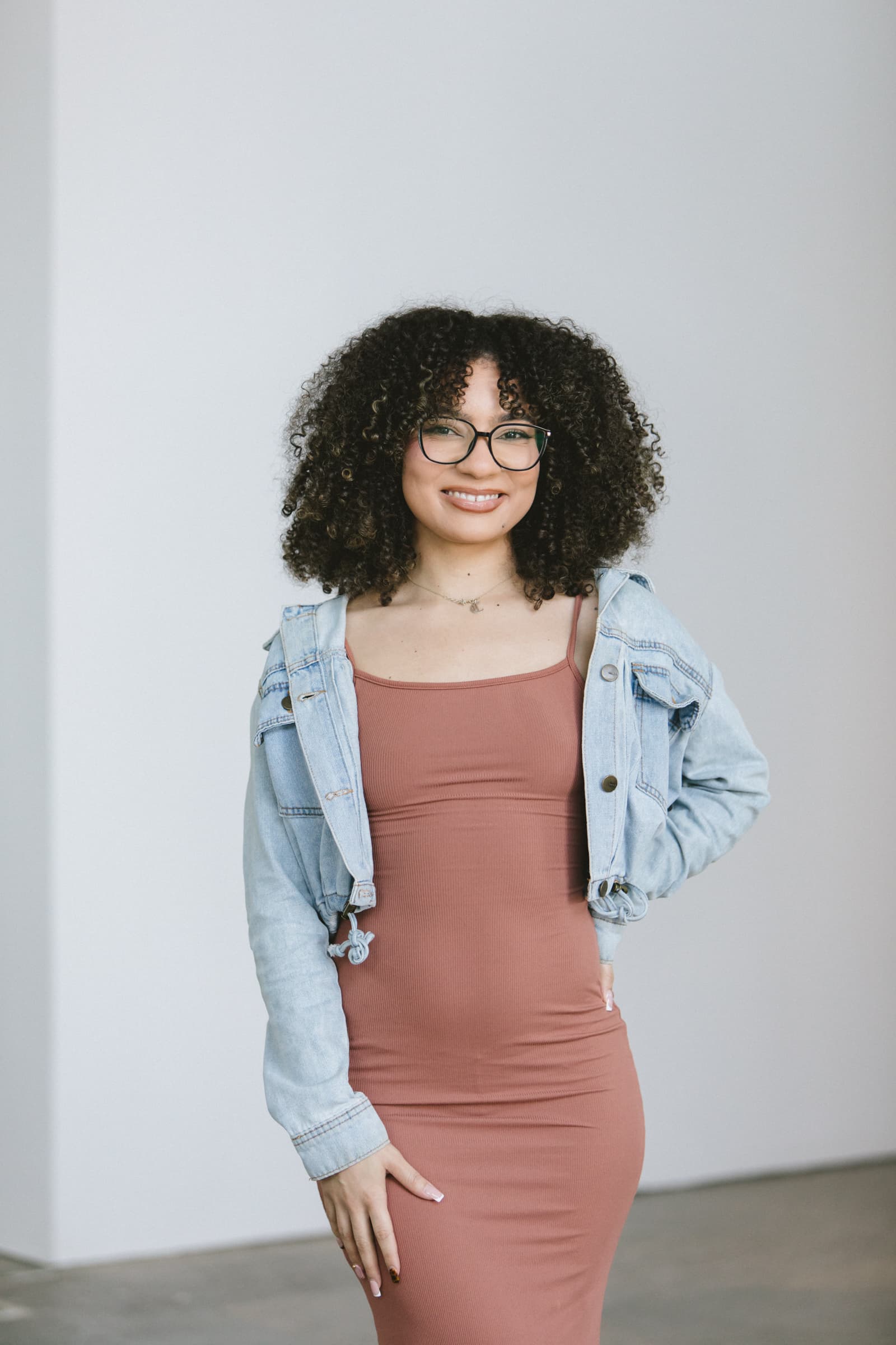 Chey Connor profile image