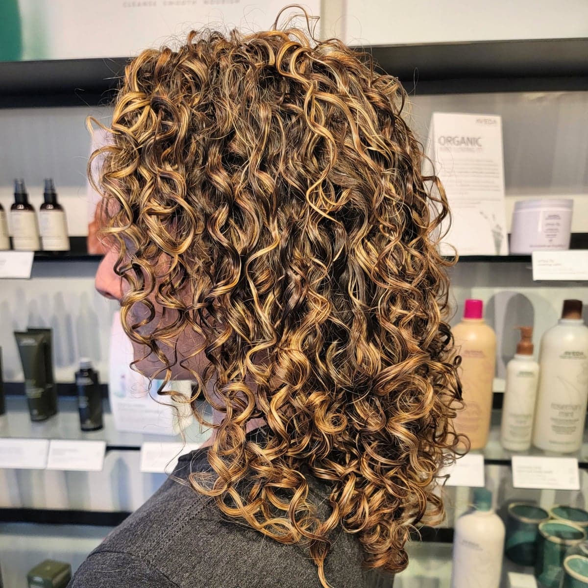 DeAnna's Hair Haven gallery image